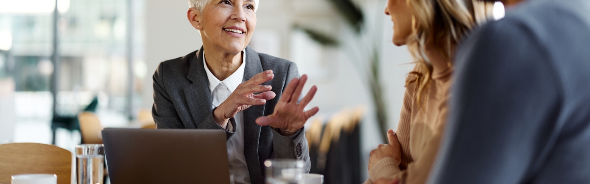 1408583107 Hero 1400 X 540